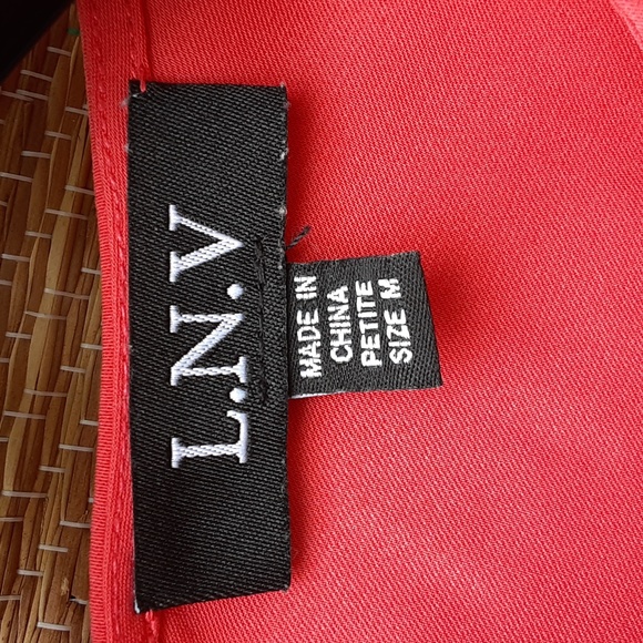 LNV Coral Top - Picture 4 of 5